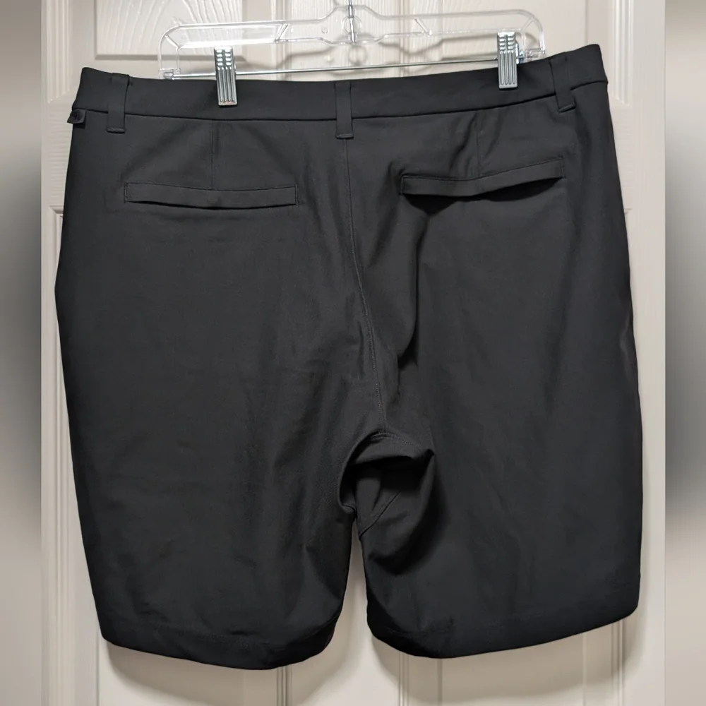 Lululemon Commission Classic-Fit Short 9